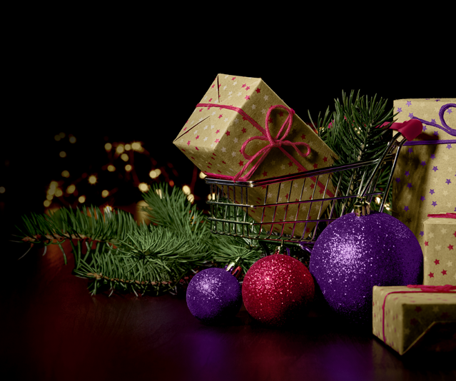 HOLIDAY SHOPPING SPREE CONTEST Image